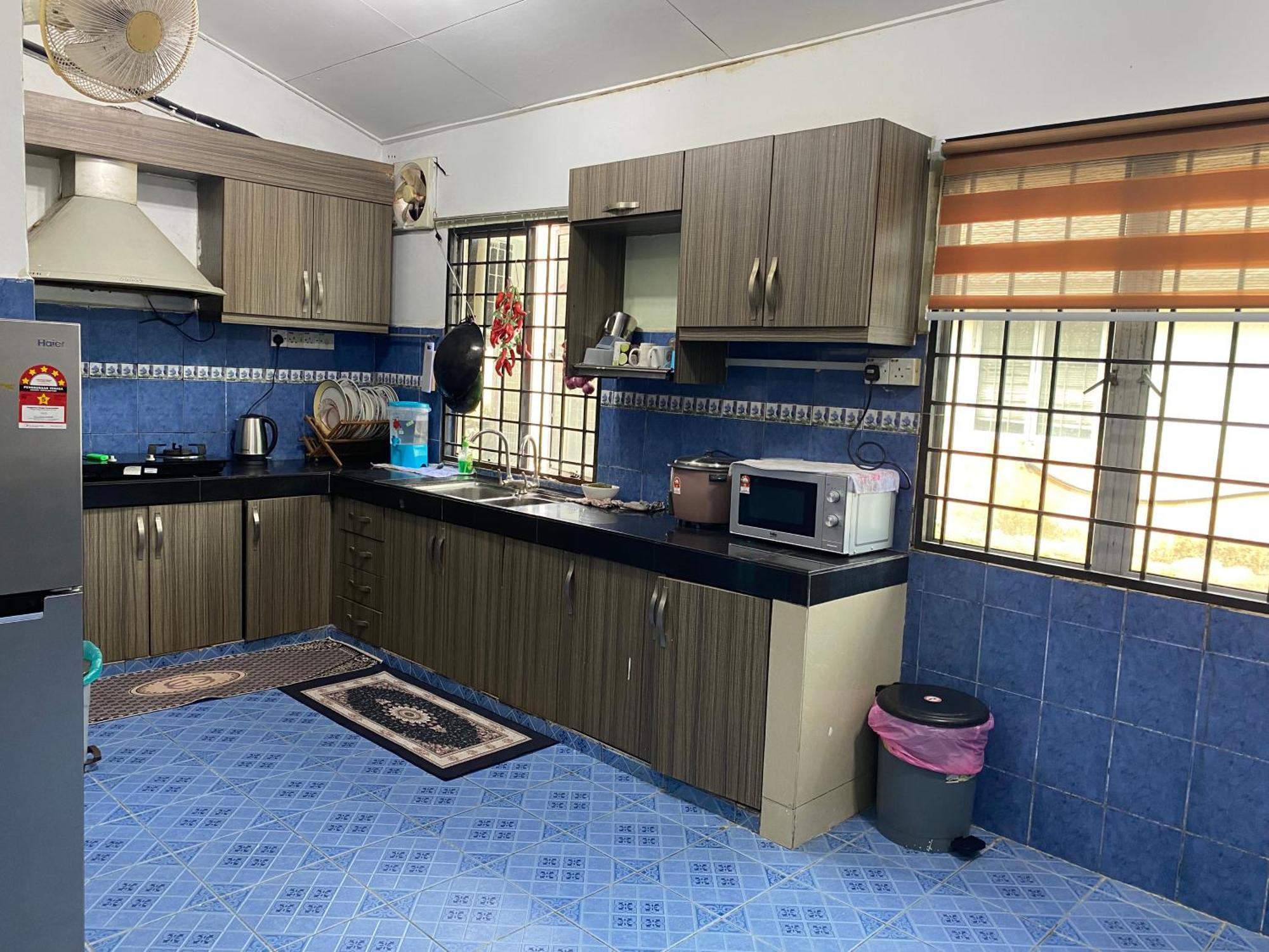 Bronizam Holiday home Nilai